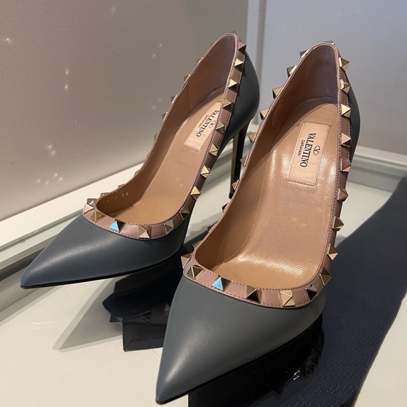 Authentic VALENTINO GARAVANI pumps size 35 - Picture 1 of 3